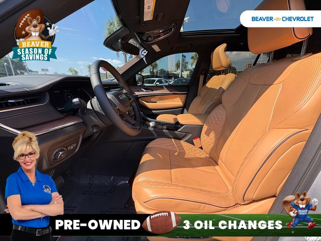 Used 2023 Jeep Grand Cherokee Summit RWD image 13