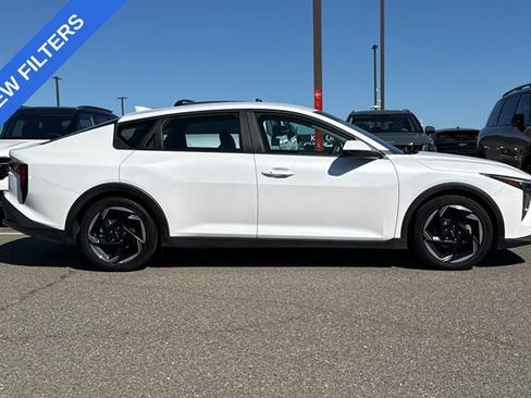 Certified 2025 Kia K4 EX FWD image 3