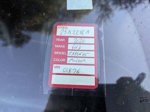 Used 2020 Ford Explorer XLT w/ Equipment Group 202A image 5