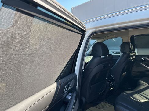 Used 2020 BMW X7 xDrive40i w/ Premium Package image 14