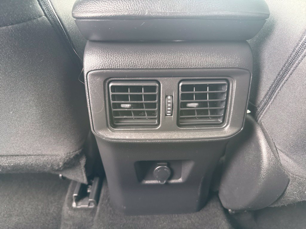 Used 2023 Toyota RAV4 LE AWD/4WD image 27