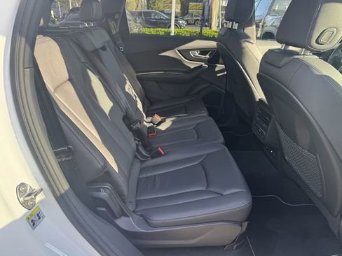 Used 2025 Audi Q7 3.0T Premium Plus image 31