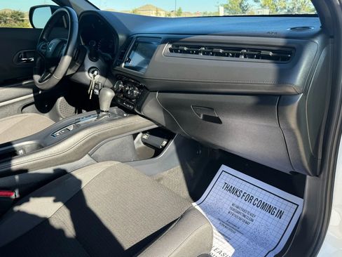 Used 2022 Honda HR-V Sport image 32