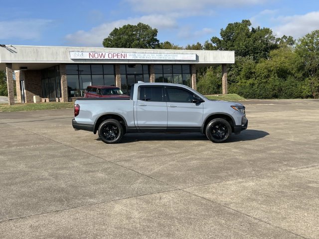 Used 2022 Honda Ridgeline Black Edition image 3