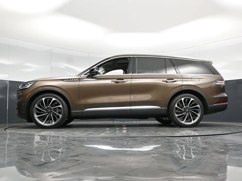 Used 2022 Lincoln Aviator Reserve w/ Equipment Group 201A AWD/4WD image 60