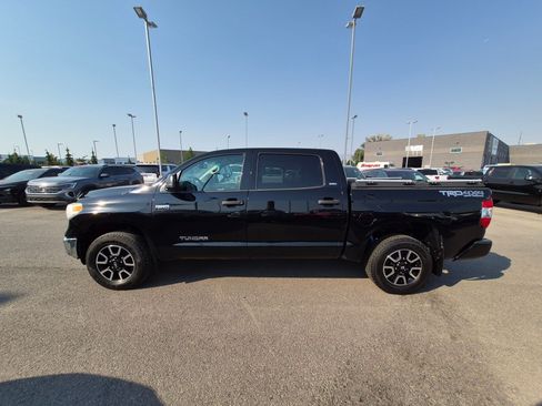 Used 2017 Toyota Tundra SR5 w/ TRD Off Road Package AWD/4WD image 7