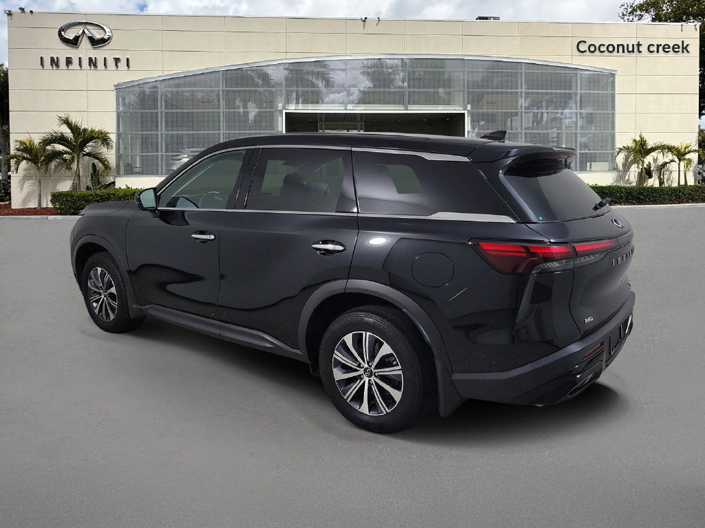 Used 2025 INFINITI QX60 Pure AWD/4WD image 3