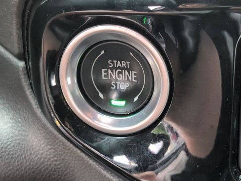 Used 2022 GMC Sierra 1500 SLT w/ SLT Premium Package AWD/4WD image 27