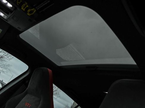 New 2026 Volkswagen GTI SE FWD image 10
