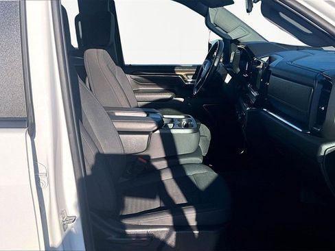 Used 2024 Chevrolet Silverado 2500 LT image 7