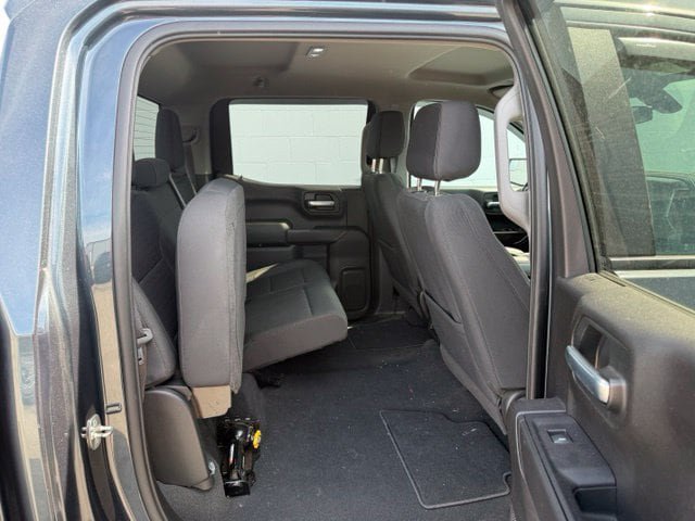 Used 2021 Chevrolet Silverado 1500 LT AWD/4WD image 19