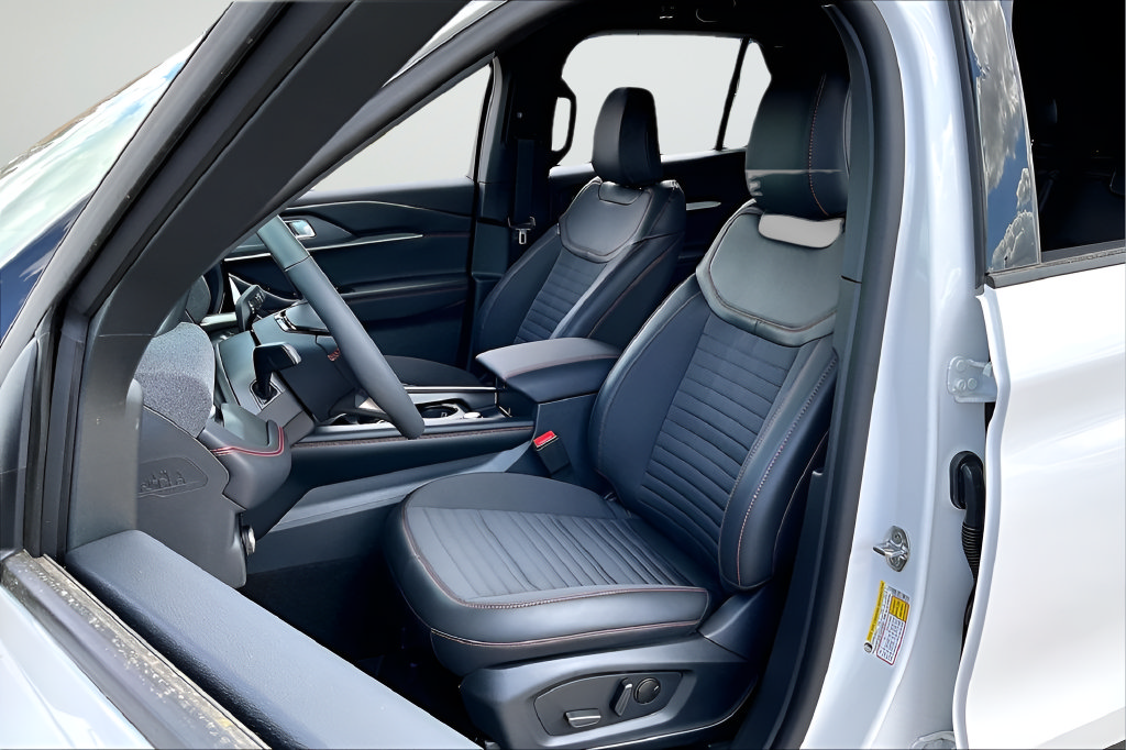 New 2026 Ford Explorer ST-Line w/ Premium Package RWD image 10