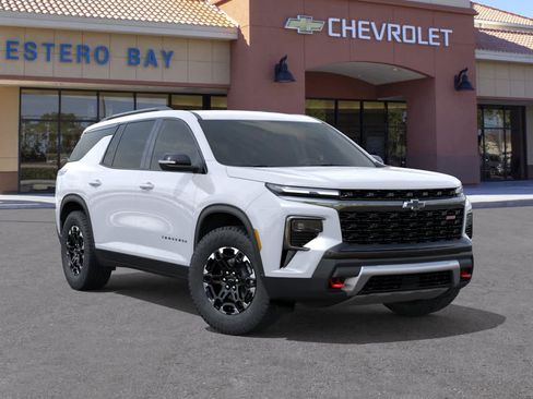 New 2027 Chevrolet Traverse Z71 w/ Driver Confidence Package AWD/4WD image 7