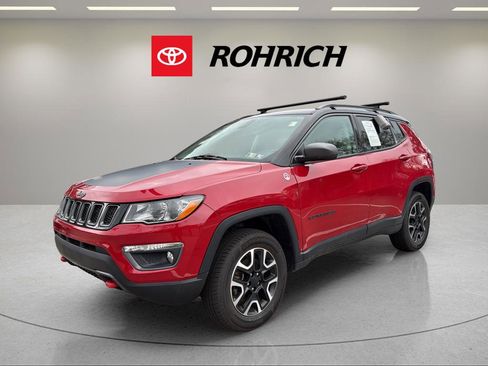 Used 2018 Jeep Compass Trailhawk w/ Navigation Group AWD/4WD image 1