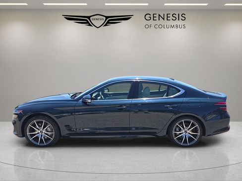 Used 2025 Genesis G70 2.5T AWD/4WD image 2