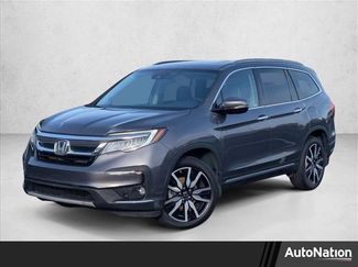 Used 2019 Honda Pilot Touring video 1