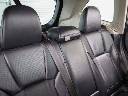 Used 2023 Subaru Forester Limited image 28