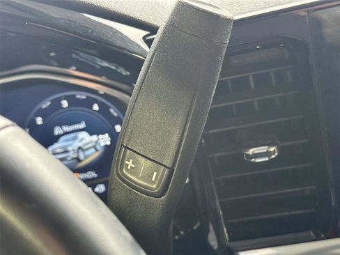 Used 2024 Chevrolet Silverado 1500 LT AWD/4WD image 21
