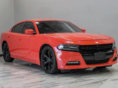 Used 2017 Dodge Charger R/T RWD image 10