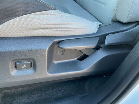 Used 2025 Toyota Tacoma TRD Off-Road image 23