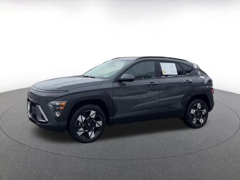 Used 2025 Hyundai Kona SEL image 8