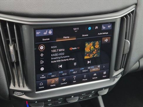 Used 2022 Maserati Levante GT AWD/4WD image 12