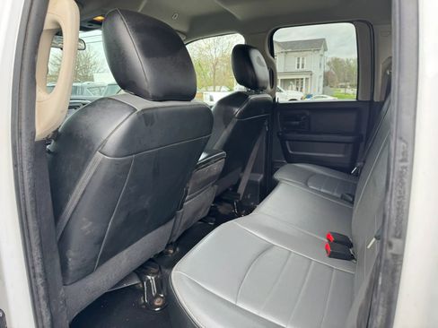 Used 2021 RAM 1500 Tradesman w/ Chrome Appearance Group image 31