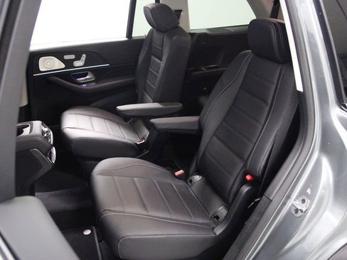 New 2026 Mercedes-Benz GLS 450 4MATIC image 13