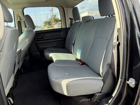 Used 2017 RAM 1500 Express w/ Express Value Package RWD image 12