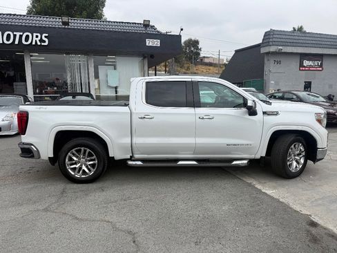 Used 2020 GMC Sierra 1500 SLT w/ Driver Alert Package II AWD/4WD image 10