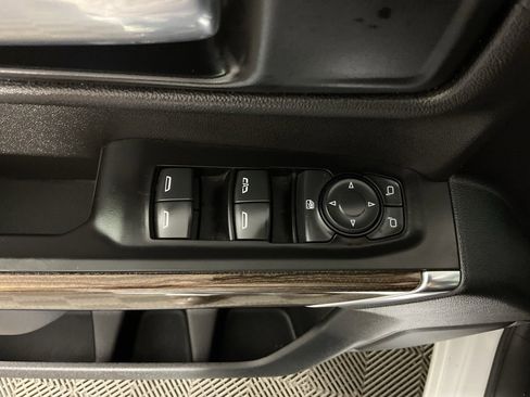 Used 2021 Chevrolet Silverado 1500 LT w/ Z71 Off-Road Package image 16