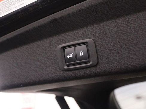 Used 2024 Mitsubishi Outlander SE Black Edition FWD image 8