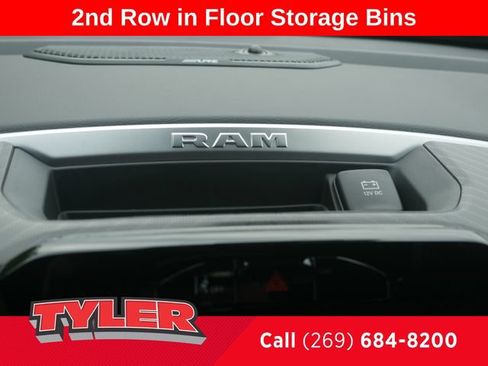 New 2026 RAM 1500 4x4 Crew Cab image 33
