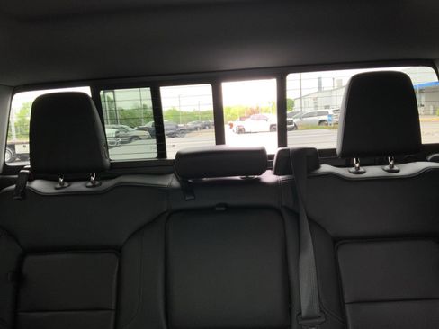 Used 2019 GMC Sierra 1500 SLT w/ SLT Convenience Package AWD/4WD image 56