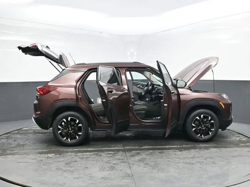 Used 2022 Chevrolet TrailBlazer LT w/ Driver Confidence Package AWD/4WD image 39