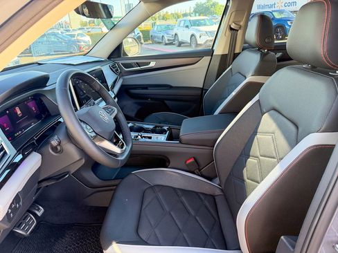 New 2026 Volkswagen Atlas Peak Edition AWD/4WD image 14