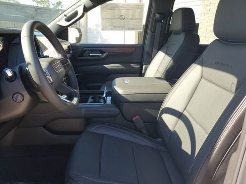 New 2026 GMC Yukon XL Denali w/ Sun & Power Step Package AWD/4WD image 19