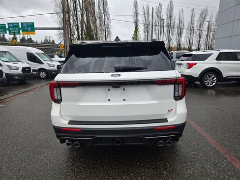 New 2026 Ford Explorer ST image 6