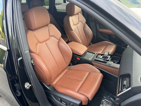 Used 2021 Audi Q5 Prestige w/ Prestige Package AWD/4WD image 26