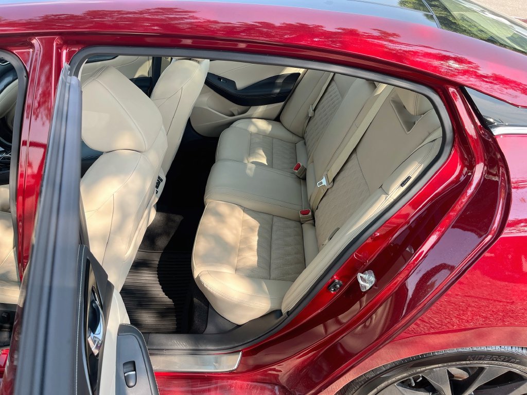 Used 2023 Nissan Maxima Platinum w/ Sport Mat Group FWD image 25