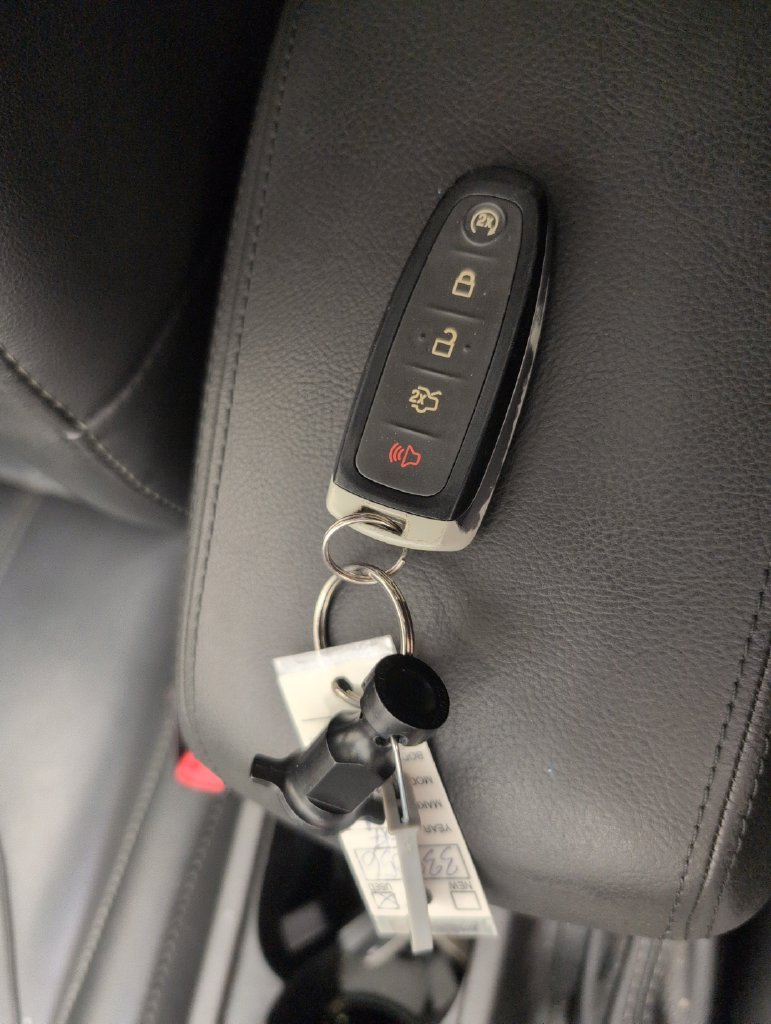 Used 2017 Ford Focus Titanium FWD image 38