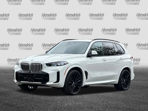 Used 2025 BMW X5 xDrive40i w/ M Sport Package image 9