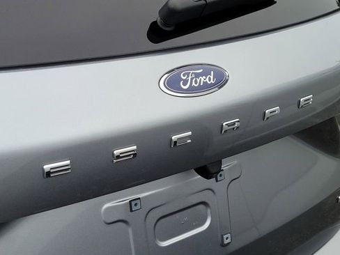 Used 2024 Ford Escape ST-Line w/ Tech Pack #1 AWD/4WD image 5