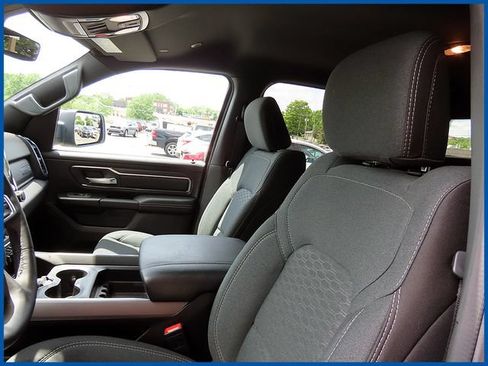 Used 2025 RAM 1500 Big Horn AWD/4WD image 13