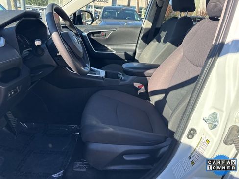 Used 2024 Toyota RAV4 LE image 4