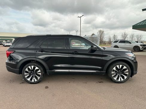 Used 2025 Ford Explorer Platinum w/ LUX Leather Package AWD/4WD image 35