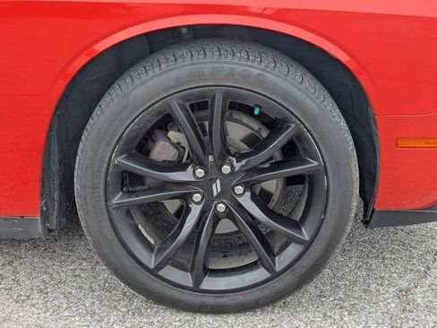 Used 2018 Dodge Challenger SXT w/ Blacktop Package image 11