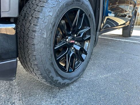 Used 2023 GMC Sierra 1500 Elevation image 9