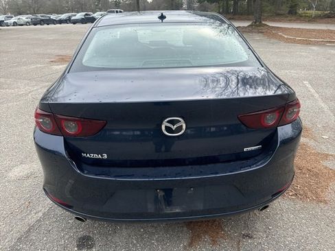 Used 2020 MAZDA MAZDA3 Premium image 4