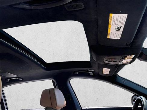 Used 2015 BMW 750Li xDrive image 16